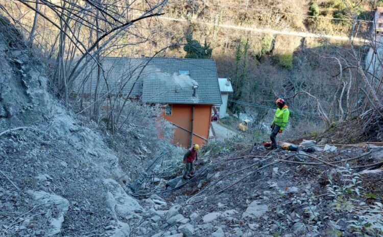 Lavori preliminari di pulizia del rio